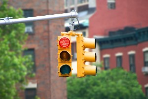 Who Has the Right-of-Way if a Traffic Light is Out in Michigan?